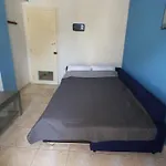 Blue Dolphins 2 Bedroomed House With Court Yard Tatil Evi İskados