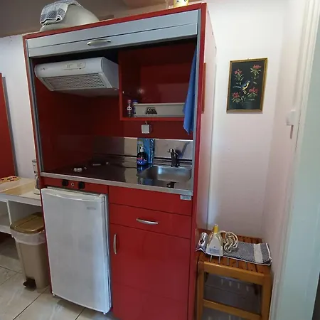 Дом отдыха Blue Dolphins 2 Bedroomed House With Court Yard *