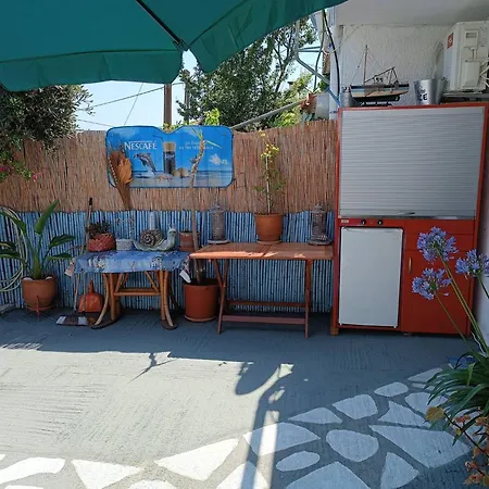 Blue Dolphins 2 Bedroomed House With Court Yard * Skiathos Town
