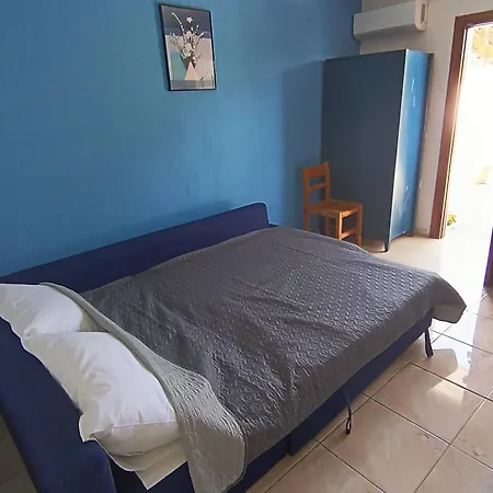 Blue Dolphins 2 Bedroomed House With Court Yard Дом отдыха *